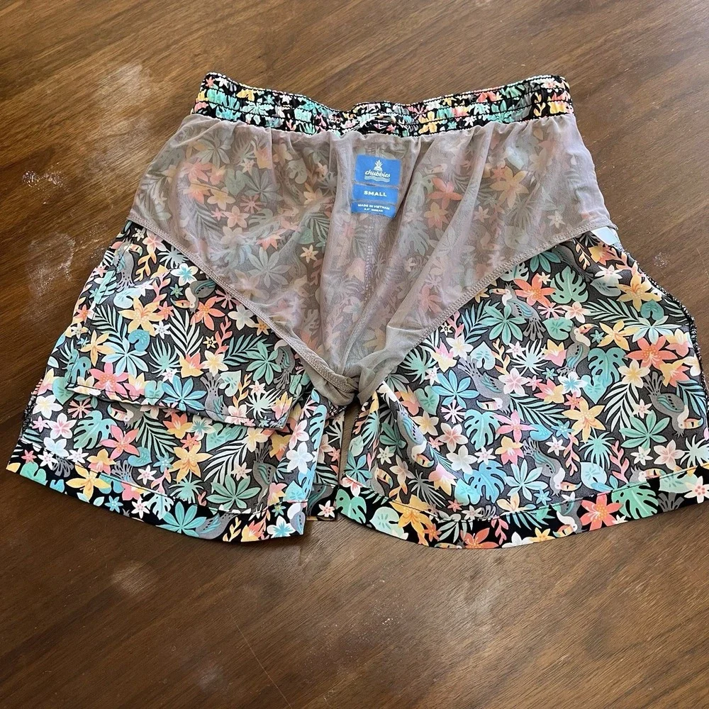 Chubbies Swim Trunks Men's Small Tropical Toucan Floral 5.5